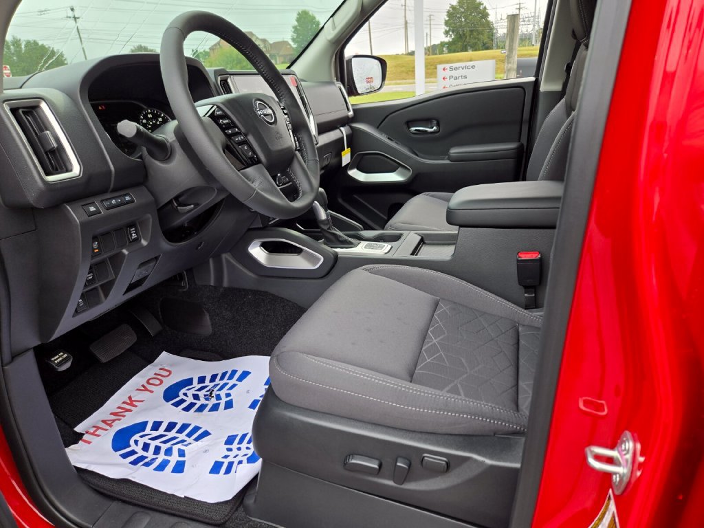 New 2027 Nissan Frontier SV w/ SV Convenience Package AWD/4WD image 4