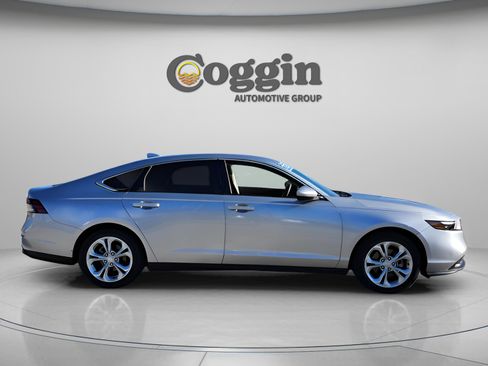 Certified 2023 Honda Accord LX image 6