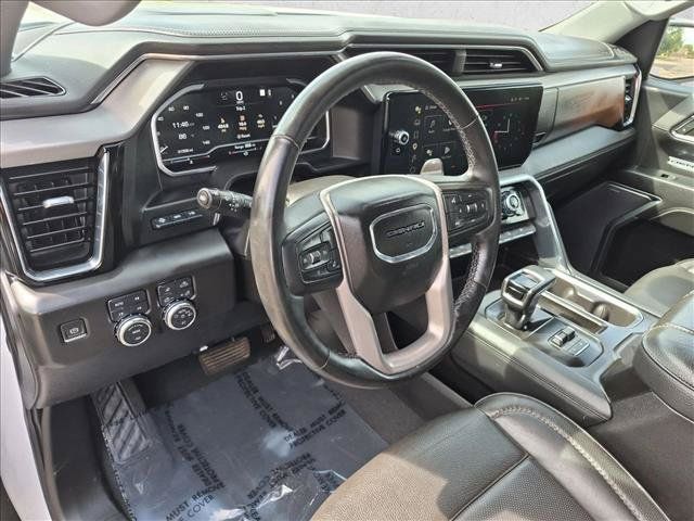 Used 2023 GMC Sierra 1500 Denali w/ Technology Package AWD/4WD image 9