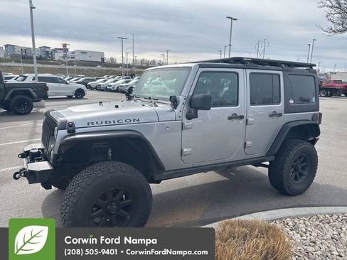 Used 2018 Jeep Wrangler Unlimited Rubicon w/ Connectivity Group image 1
