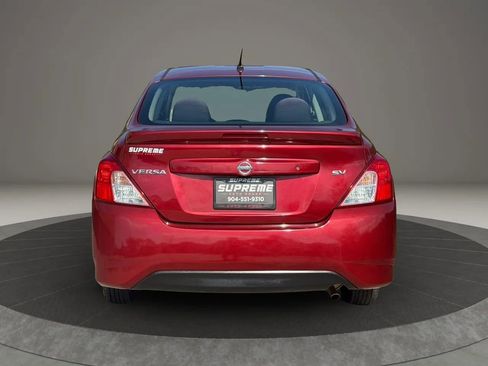 Used 2018 Nissan Versa SV image 4