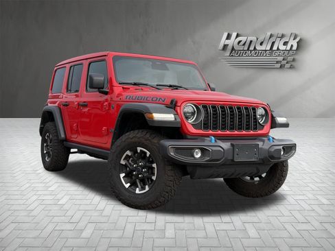 Used 2025 Jeep Wrangler Unlimited Rubicon 4xe w/ Safety Group AWD/4WD image 2