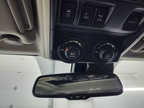 Used 2020 Toyota 4Runner Venture image 48