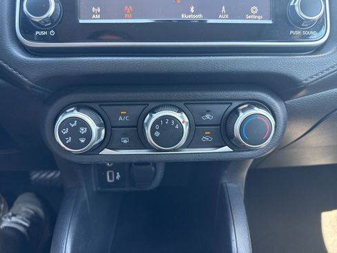 Used 2020 Nissan Versa S FWD image 17