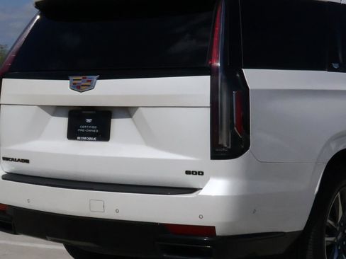 Used 2022 Cadillac Escalade Sport w/ Touring Package image 11