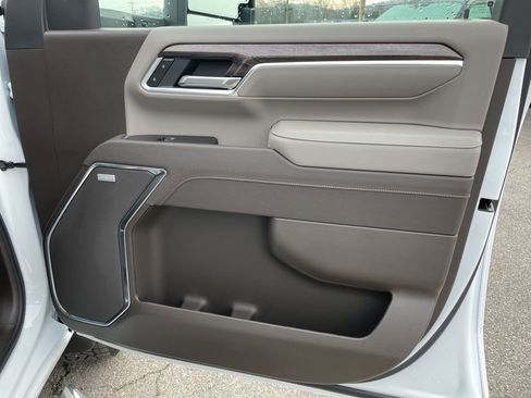 New 2026 Chevrolet Silverado 2500 LTZ w/ LTZ Convenience Package image 32