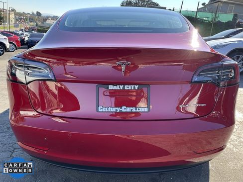 Used 2018 Tesla Model 3 Long Range image 4