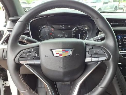 Used 2024 Cadillac XT6 Luxury w/ LPO, Floor Liner Package AWD/4WD image 8