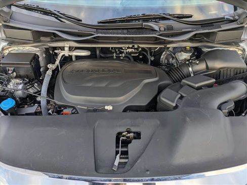 Used 2024 Honda Odyssey Elite image 25