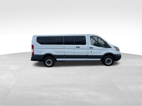 Used 2018 Ford Transit 350 XL image 9