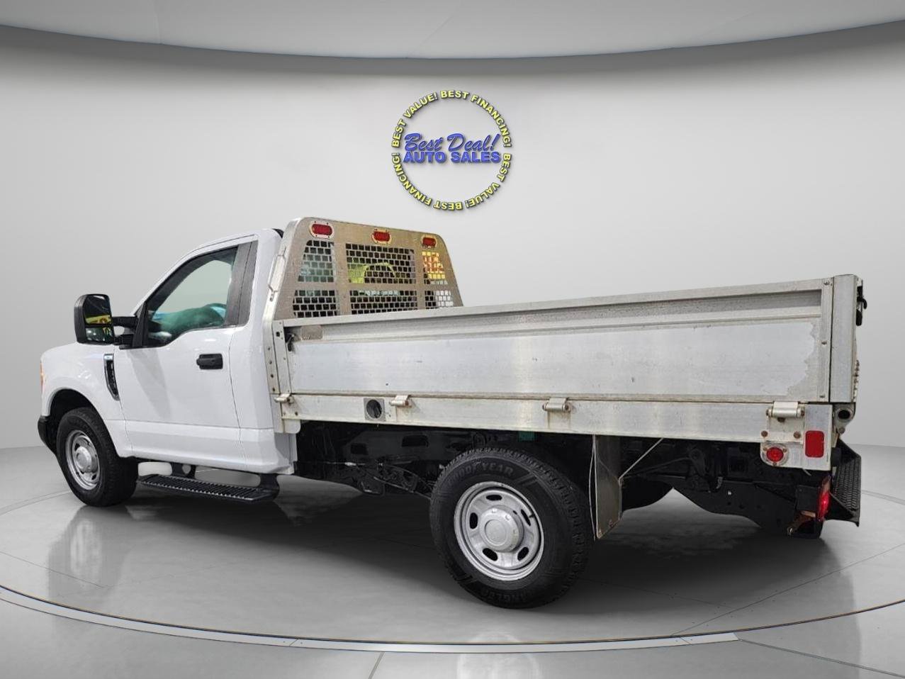 Used 2017 Ford F250 XL RWD image 4