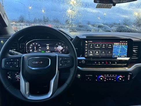 Certified 2025 GMC Sierra 1500 Elevation image 12