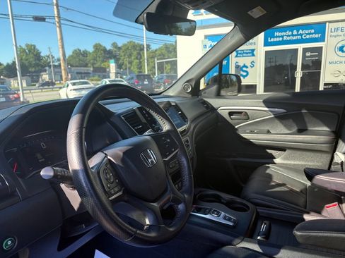 Used 2022 Honda Pilot TrailSport image 7