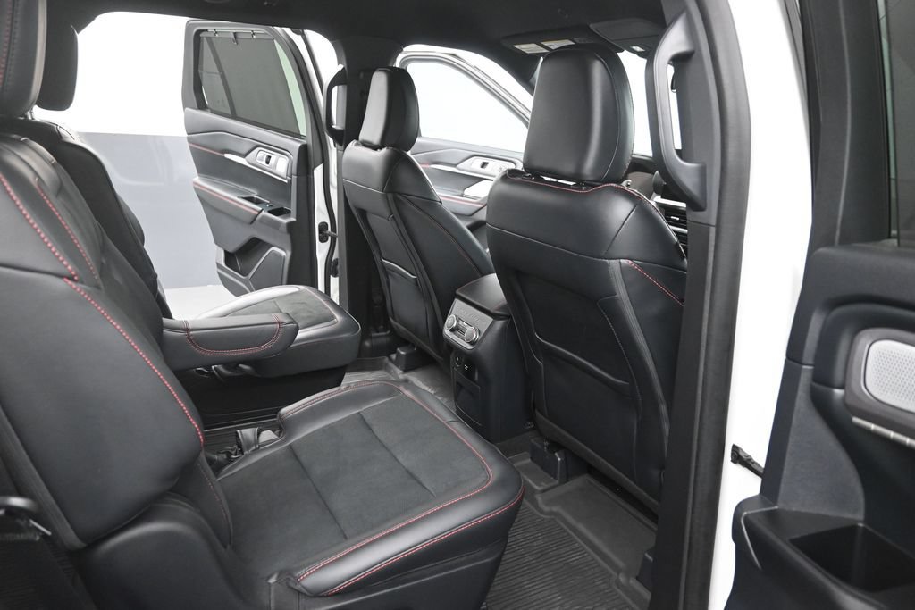 Used 2025 Ford Explorer ST RWD image 10