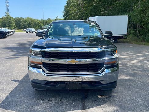 Used 2018 Chevrolet Silverado 1500 LT AWD/4WD image 2