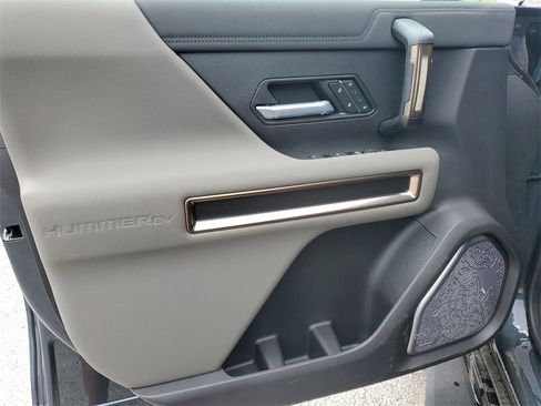 New 2025 GMC Hummer EV 3X w/ Battery Pack, 24 Module Pack image 19