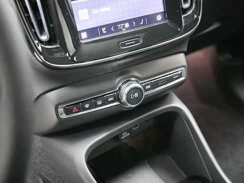 Certified 2023 Volvo C40 P8 Recharge Ultimate image 15