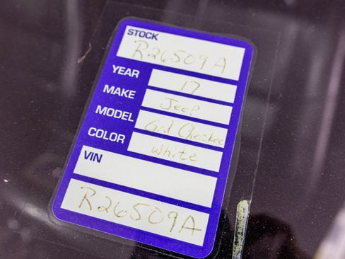 Used 2017 Jeep Grand Cherokee Limited image 48