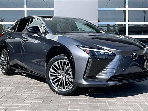 Used 2025 Lexus RZ 300e w/ Cold Area Package FWD image 3