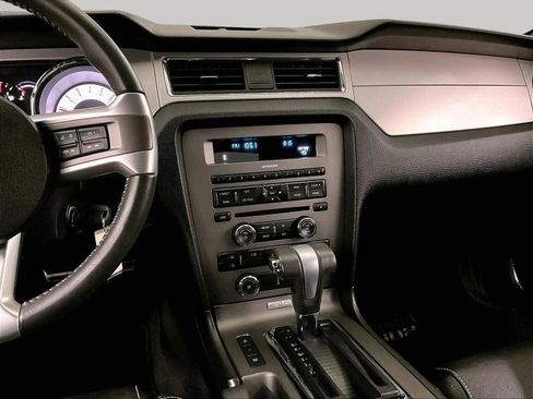 Used 2012 Ford Mustang GT Premium image 6