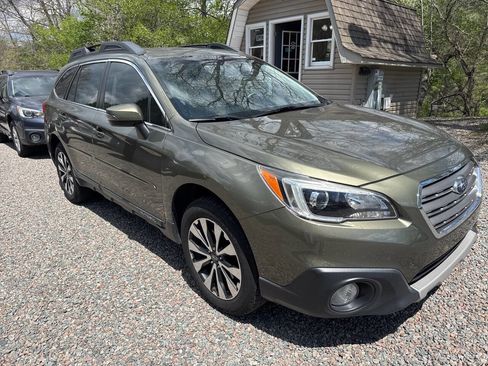 Used 2017 Subaru Outback 2.5i Limited image 4