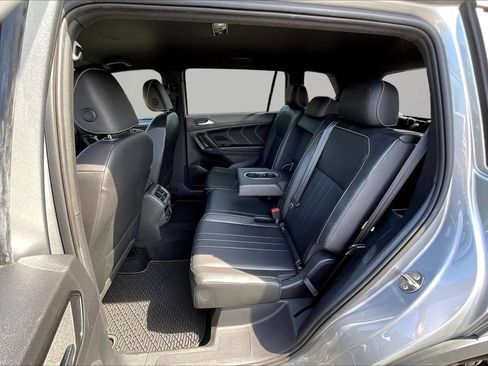 Used 2022 Volkswagen Tiguan SE R-Line FWD image 22