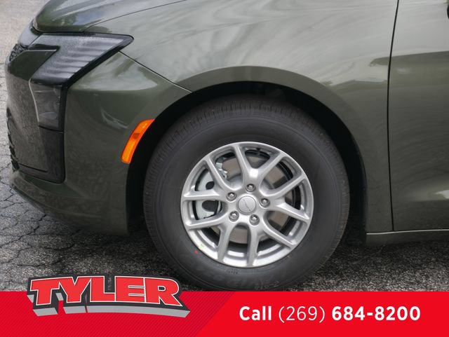 New 2027 Chrysler Pacifica Select FWD image 44