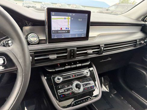 Used 2020 Lincoln Corsair AWD w/ Premium Package image 23