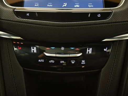 Used 2022 Cadillac XT5 Premium Luxury image 31