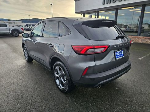 Certified 2025 Ford Escape ST-Line image 10