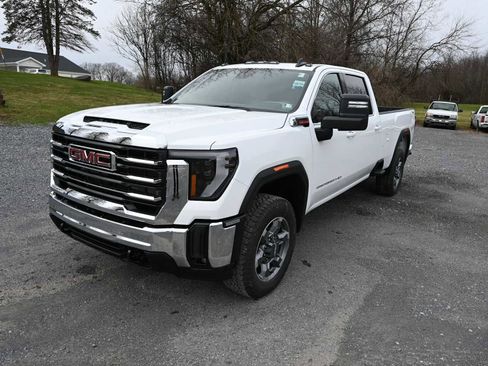 New 2026 GMC Sierra 2500 SLE w/ SLE Value Package; image 5