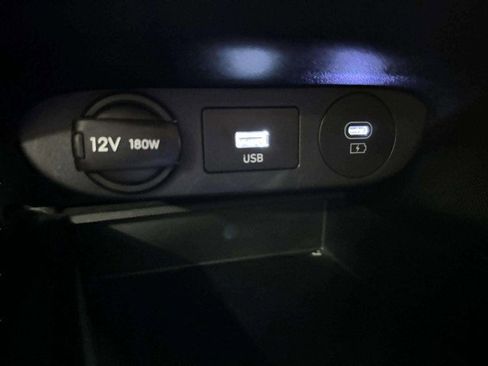 Used 2024 Hyundai Elantra SEL image 34