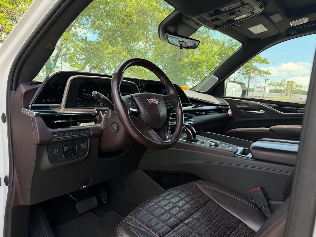 Used 2021 Cadillac Escalade Sport Platinum AWD/4WD image 10