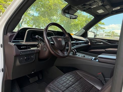 Used 2021 Cadillac Escalade Sport Platinum AWD/4WD image 10