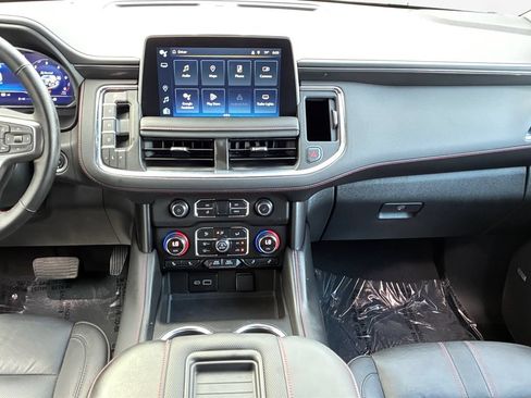 Used 2024 Chevrolet Suburban RST w/ Luxury Package AWD/4WD image 3