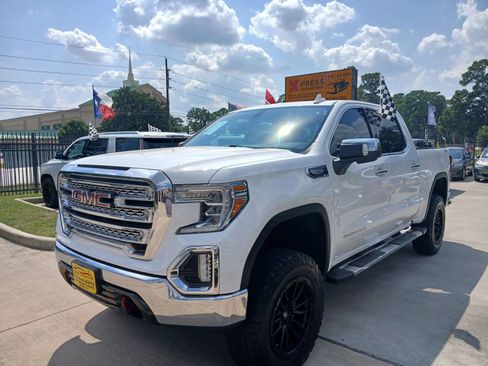 Used 2019 GMC Sierra 1500 SLT image 1