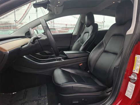 Used 2019 Tesla Model 3 Performance image 15