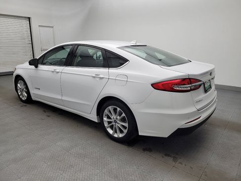 Used 2019 Ford Fusion SE image 3