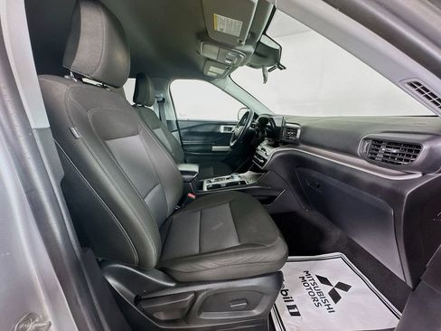 Used 2022 Ford Explorer XLT AWD/4WD image 29