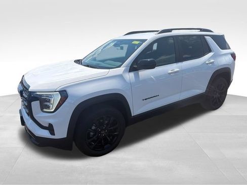 Used 2026 GMC Terrain Elevation w/ Elevation Premium Package AWD/4WD image 1