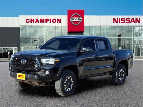 Used 2021 Toyota Tacoma TRD Off-Road image 3