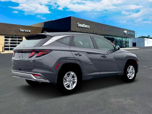 New 2026 Hyundai Tucson SE image 9