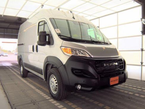 Used 2026 RAM ProMaster 1500 w/ Safety Group FWD image 2