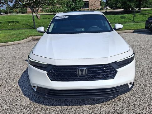 Used 2024 Honda Accord EX image 2