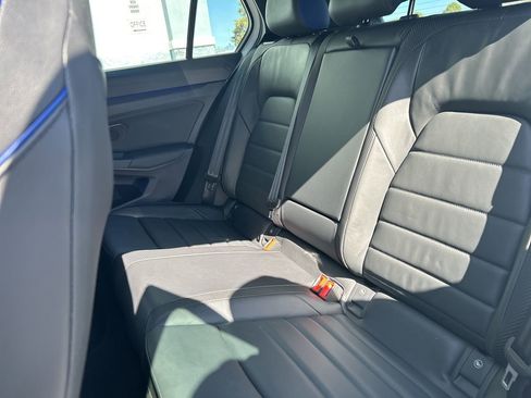 Used 2022 Volkswagen Golf R image 41