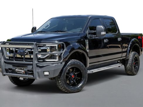 Used 2022 Ford F250 XLT w/ XLT Value Package AWD/4WD image 4