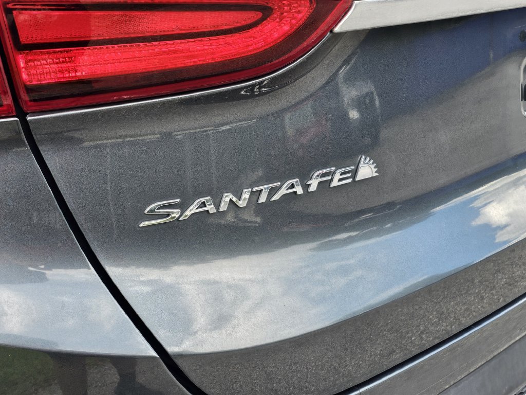Used 2019 Hyundai Santa Fe SEL w/ Cargo Package FWD image 8