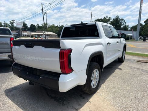 Used 2022 Toyota Tundra SR5 AWD/4WD image 6