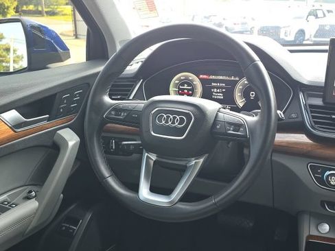 Used 2022 Audi Q5 e Premium Plus AWD/4WD image 37