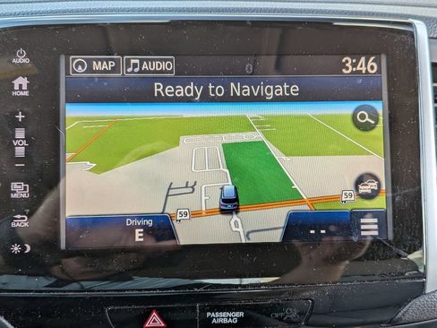 Used 2018 Honda Pilot Touring image 23